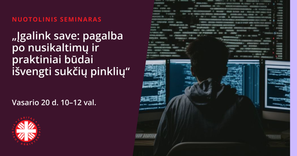 Tamsaus fono plakatas su tekstu ir vyru, stebinčiu ekranus su programinio kodo eilutėmis.