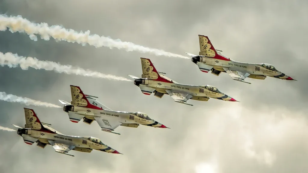 Virš Zarasų gaus karinė aviacija: skelbiamas pratybų grafikas