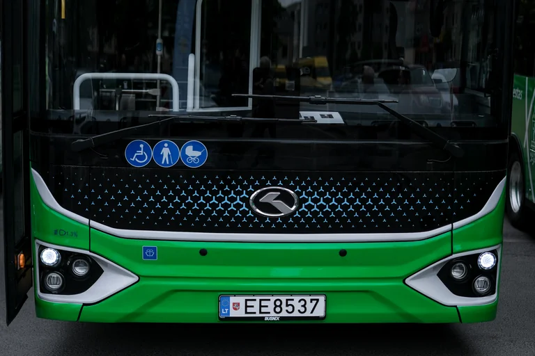 Kretingoje keleivius veš 10 naujų elektrinių autobusų