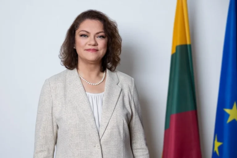 Mažeikių gimdymo skyriaus ateitis: ministrės vizitas ir svarbiausi sprendimai