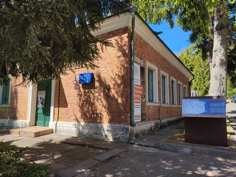 Neringa perėmė Nidos švyturio pastatus