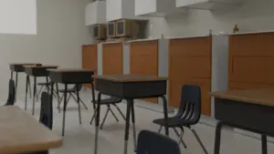 Tuščia klasė su mediniais stalais ir kėdėmis, simbolizuojanti mokymosi aplinką šiuolaikiniams studentams.