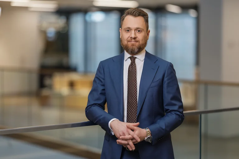 Viešose vietose telefoną tikriname ne tik mes: kaip apsaugoti duomenis