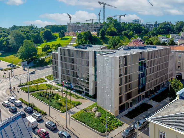 Vilniaus biurų rinkoje – lūžis: verslas vėl aktyviai nuomojasi plotus