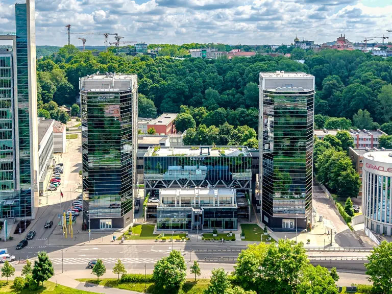 Vilniaus biurų rinkoje – lūžis: verslas vėl aktyviai nuomojasi plotus