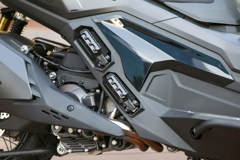 VOGE SR450X Lietuvoje: ką pirkėjas gauna už 6 990 eurų