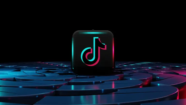 Finansų patarimai „TikTok“: kaip atskirti vertingą žinią nuo rizikos