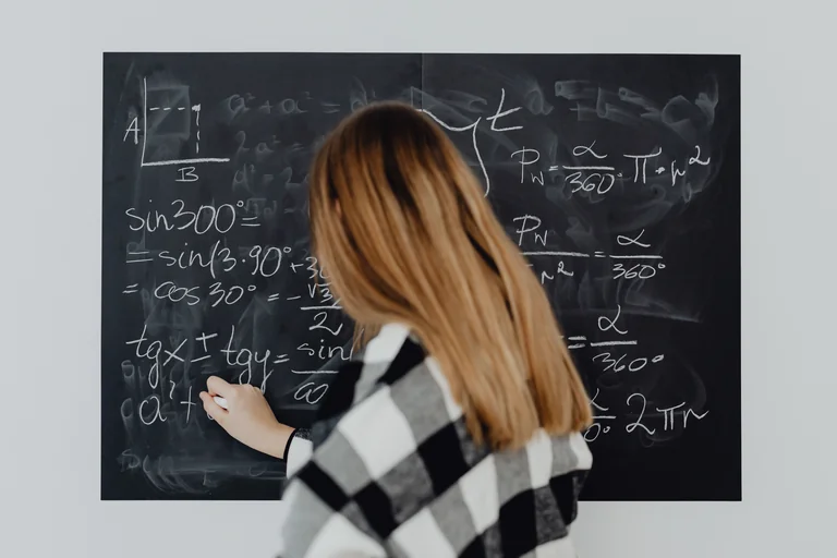 Matematika stringa? Pradėkite nuo vienos spragos