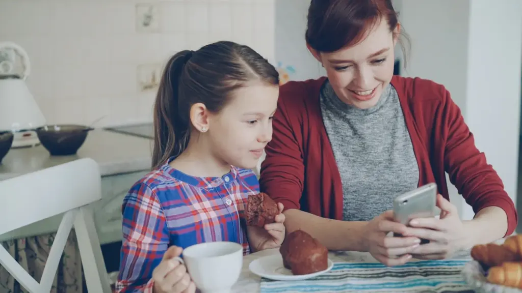 Vaikus nuo algoritmų saugoti turės ne vien šeimos