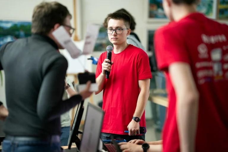 Klaipėdoje robotų kovos sutraukė dalyvius iš keturių šalių