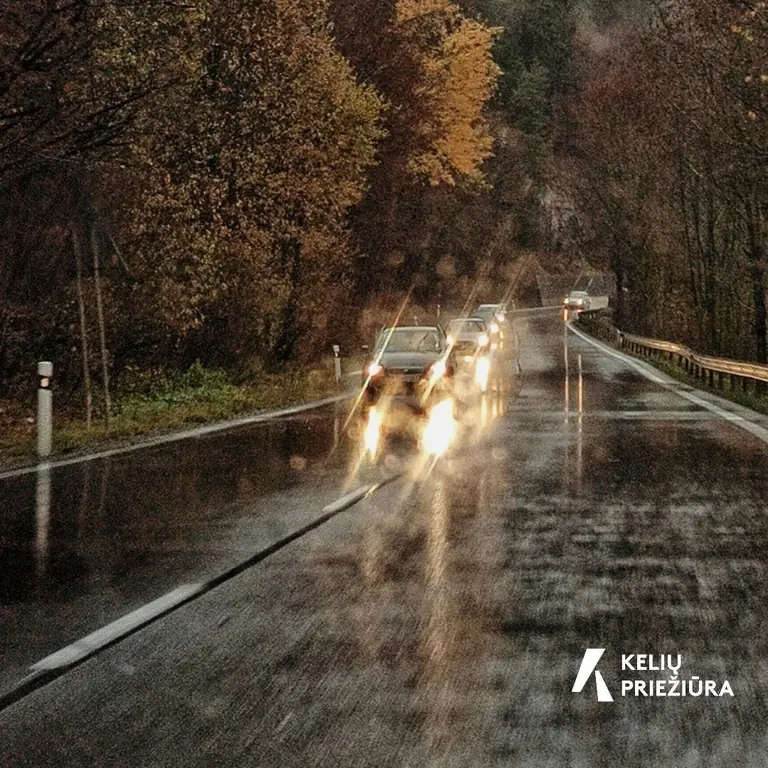 Prieš Vėlines keliuose daugės kelionių: ką patikrinti prieš išvykstant