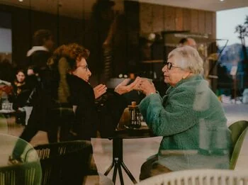 Senjorams DI gali palengvinti žinutes ir kasdienes užduotis