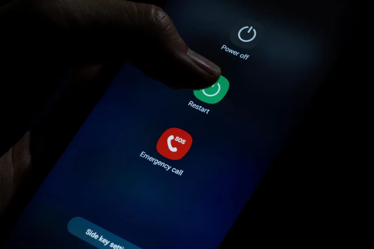 Telefonas sulėtėjo ar dingo ryšys? Kada jį perkrauti